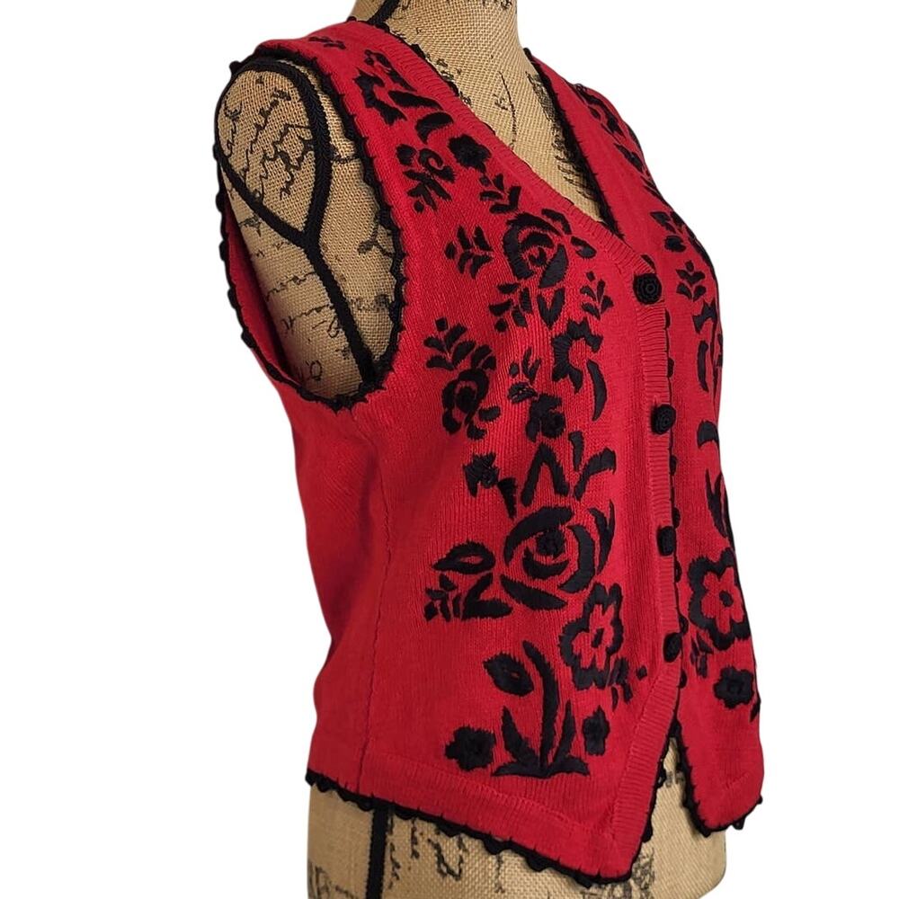 Vintage Arriviste Floral Embroidered & Crochet Buttons Scandinavian Design SZ MD - Picture 5 of 8
